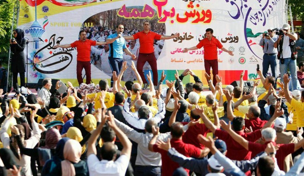 حضور جامعه کاراته پایتخت در همایش بزرگ پیاده روی خانوادگی استان تهران 