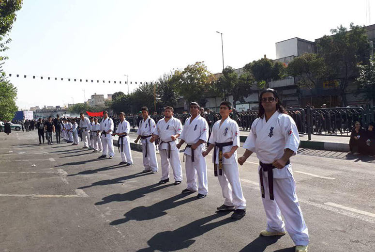 حضور جامعه کاراته در پیاده روی جاماندگان اربعین حسینی(ع) در تهران 